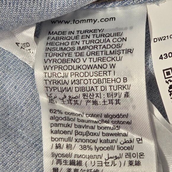 NWT Tommy Jeans Women's Cropped Short-Sleeve Denim Shirt - DENIM ULTRA LIGHT - Picture 4 of 5